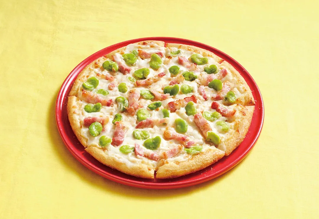 パンチェッタとそら豆の桜えびソースピザ