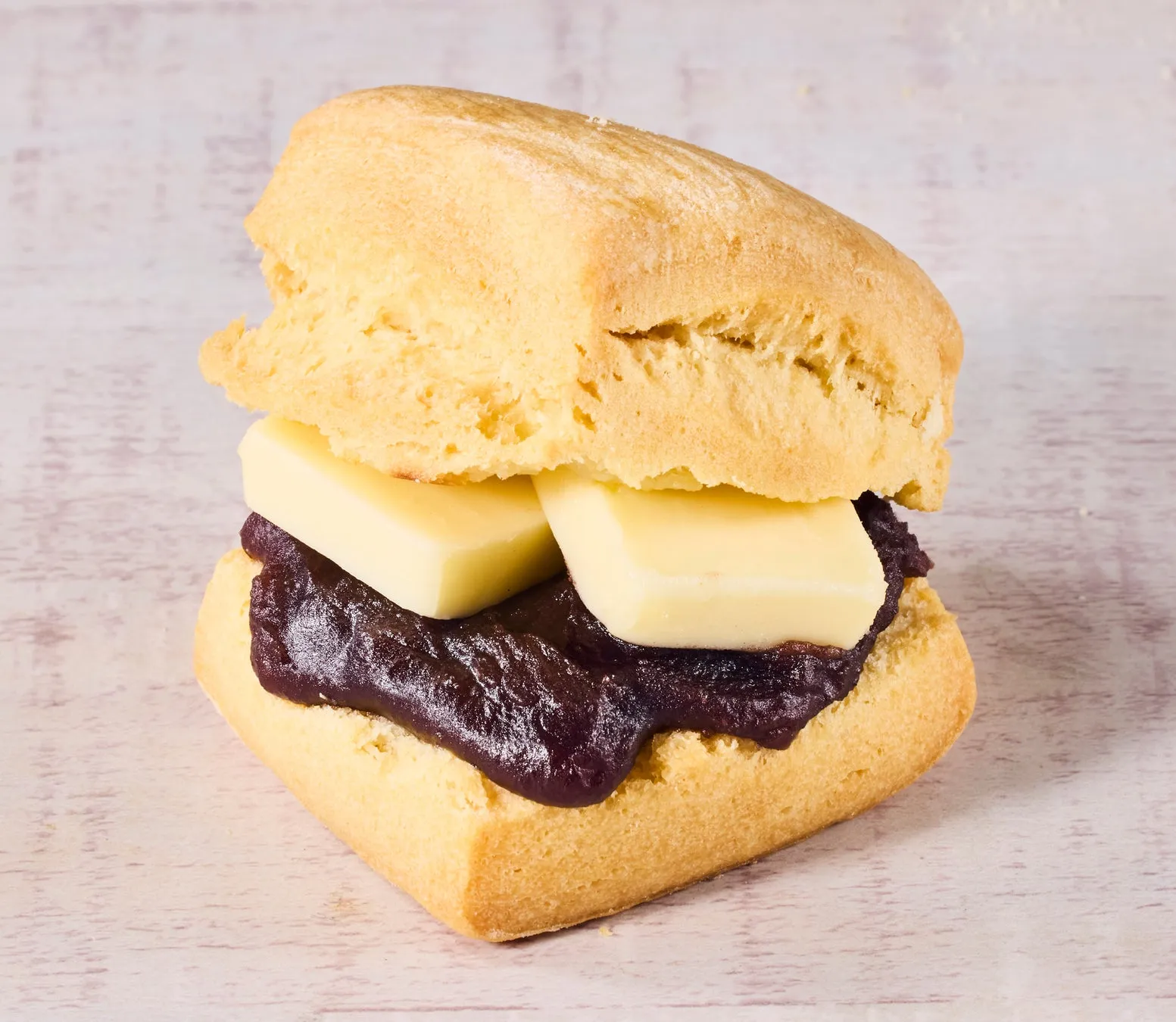 作りたてスコーンサンド こしあんバター