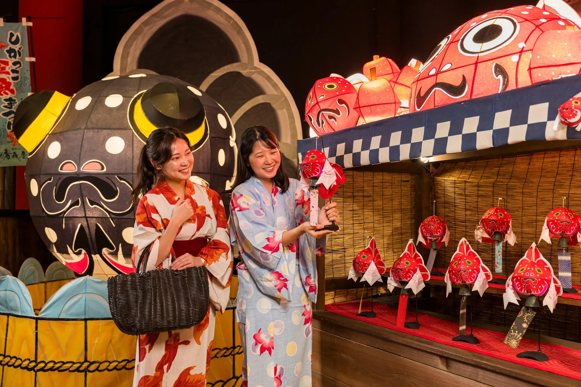 夏の音をいつでもどこでも感じられる金魚ねぷた風鈴