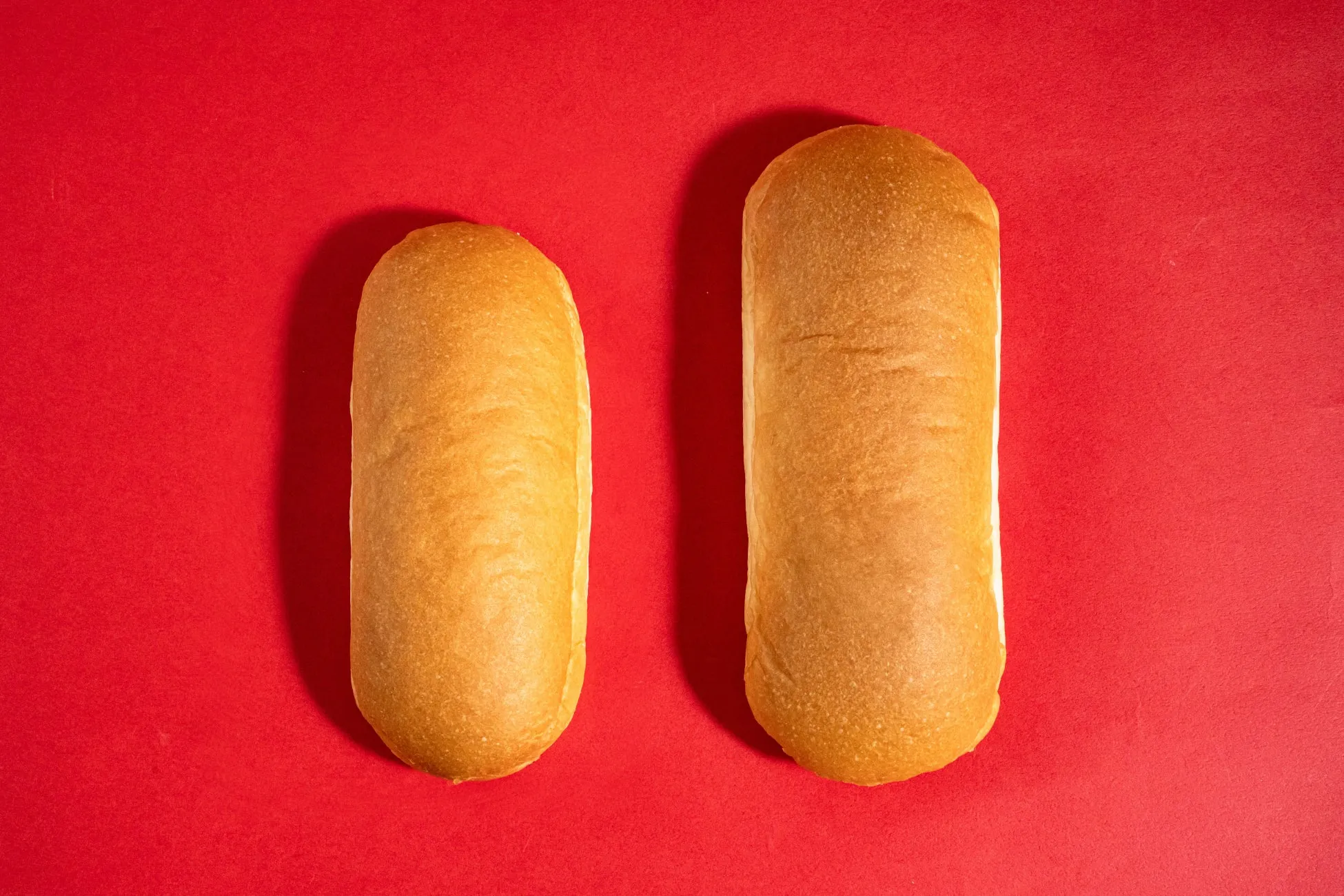 生コッペパン（イチゴジャム＆マーガリン）の通常品と増量品写真