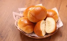 【値下げ】ローソンストア100のロールパンが安くなった！新作も登場