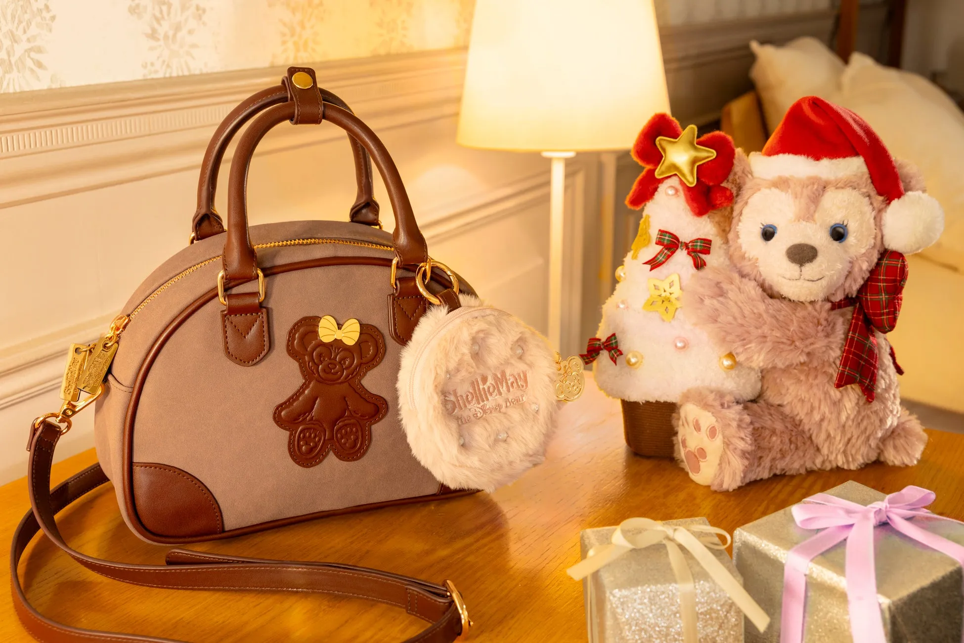 ダッフィーのバッグとクリスマスぬいぐるみ