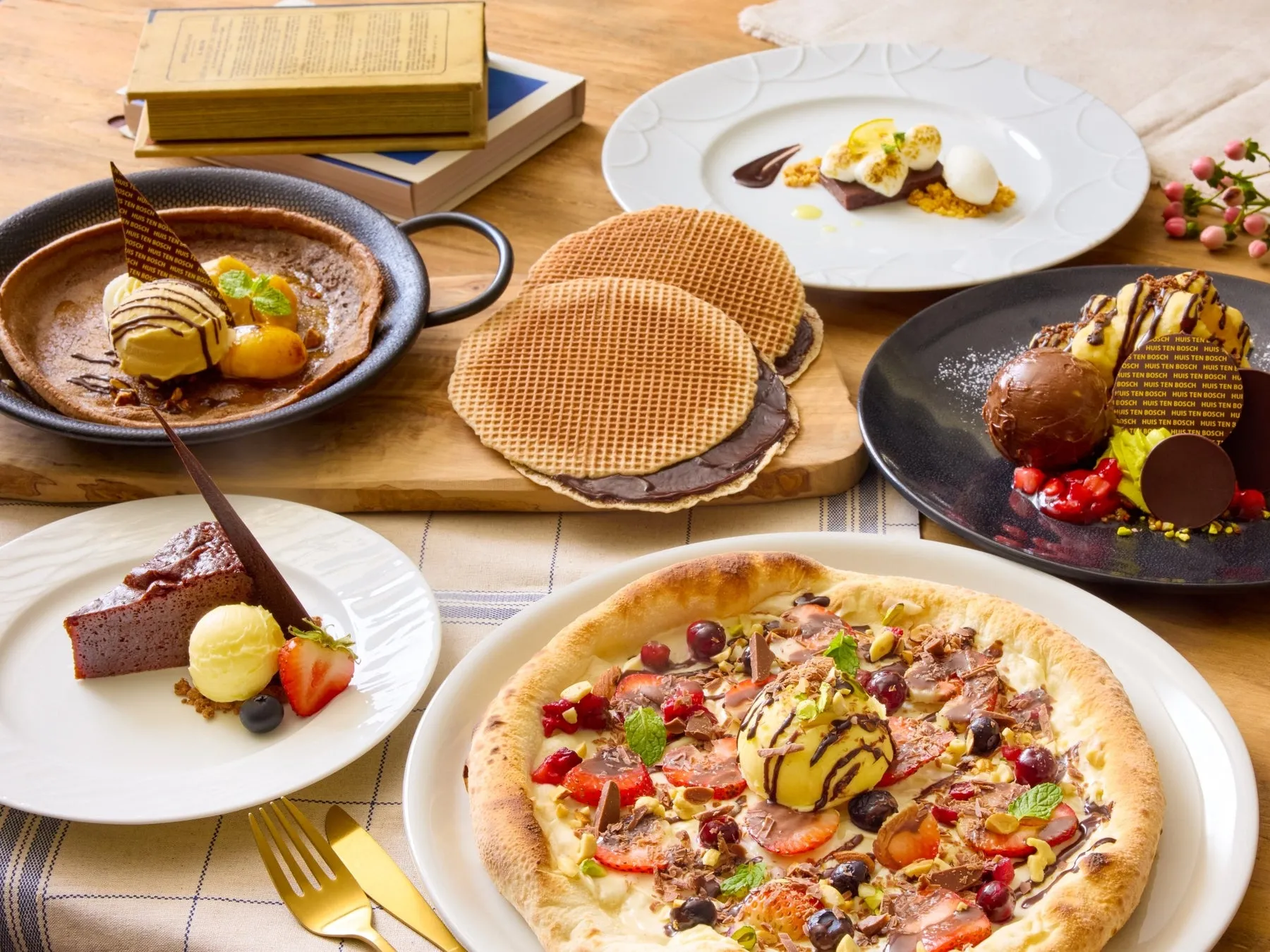 ハウステンボスの色とりどりのデザートと料理