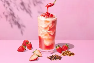 春だけの特別ドリンク！スタバ新作ストロベリー登場