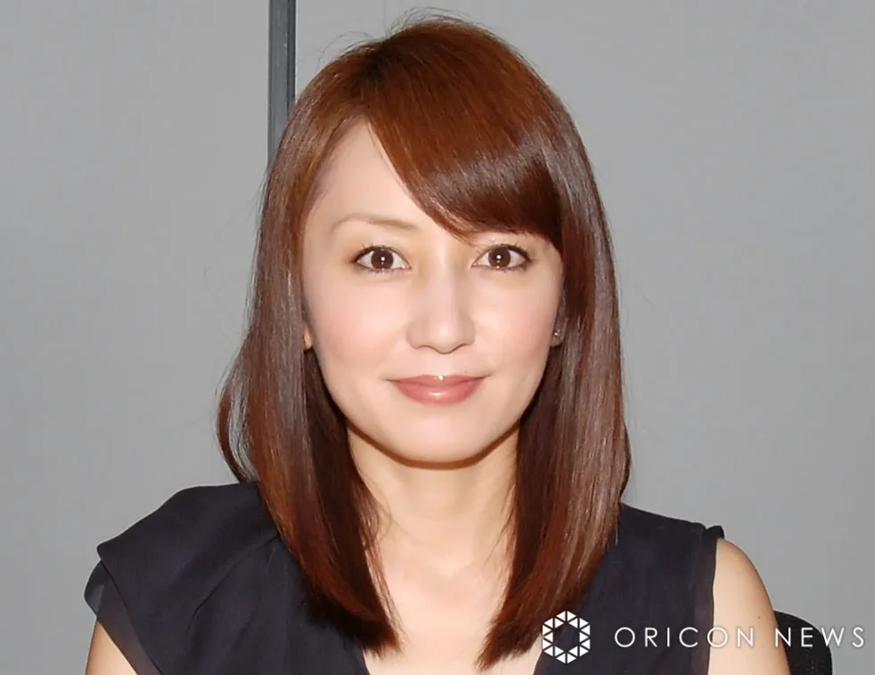 矢田亜希子、「10代から仲良し」一色紗英とオフ満喫ショット「美人さんのツーショットですね」「いつまでも経っても素敵です」