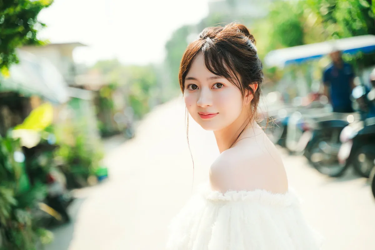 元SKE48江籠裕奈、透明白肌×黒ビキニで魅せる　先行カット第3弾公開
