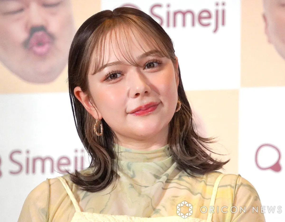 村重杏奈、“太陽カラー”のコーデに「着こなせる人いない」「この服で歩いてるの最高」