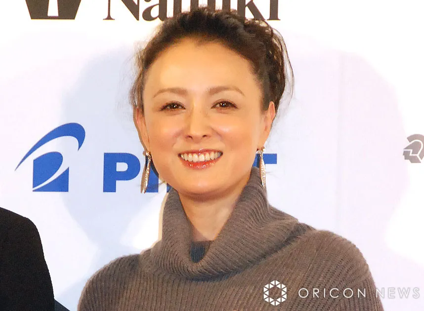 国生さゆり、Kawasakiの名車にまたがる姿に反響　美脚際立つショットに「色っぽい」