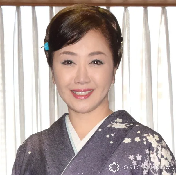 伍代夏子、クチナシ咲く“夏子ガーデン”を紹介「綺麗に咲いていますネ」「可愛い」　夫は杉良太郎
