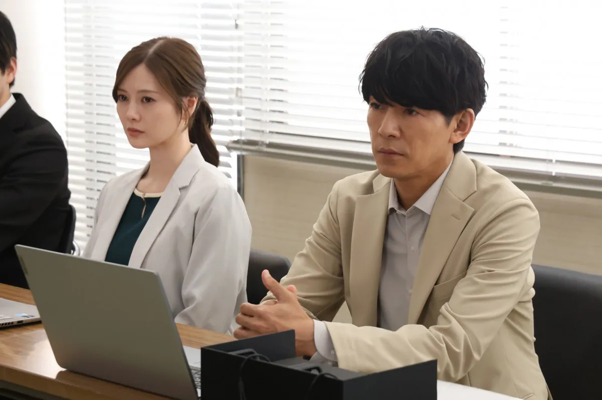 藤木直人＆白石麻衣、“かみ合わない”2人が織りなす化学反応に期待　クセ強キャラと自身の相違点も明かす【インタビュー】