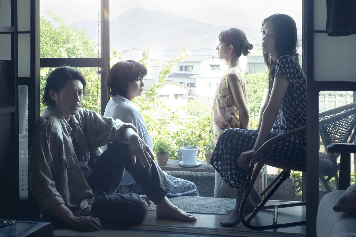 オダギリジョー・高石あかり・松たか子をサンドアートで描いた映画『夏の砂の上』特別予告映像