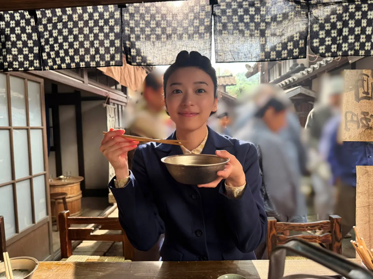 朝ドラ『あんぱん』好演中の鳴海唯、ギャップ際立つ純白ウエディングドレス姿に反響「ドキッとした」「メチャ美しい」
