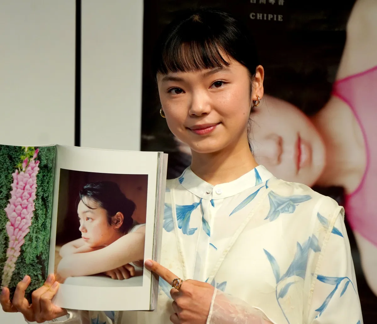 古川琴音、7年ぶり写真集のお気に入りカットは“疲労のピーク”捉えた1枚「撮られた瞬間はなにも覚えていない」