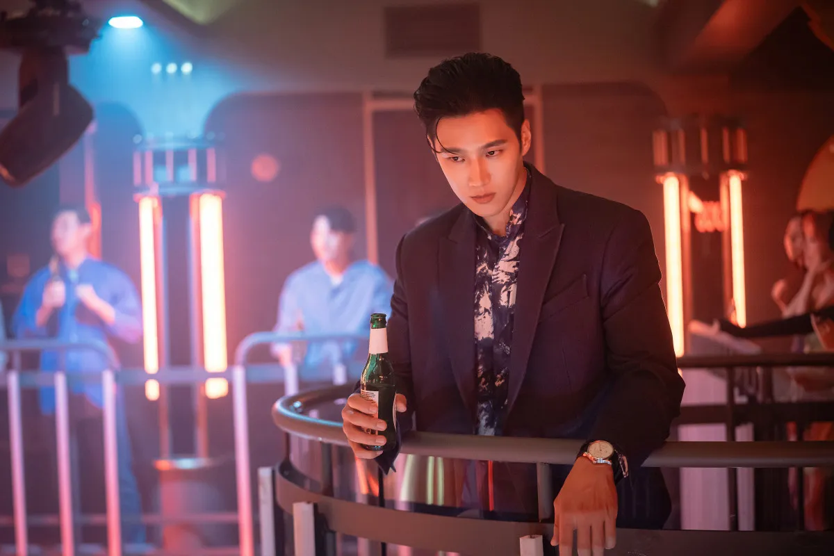 アン・ボヒョンが財閥御曹司の刑事に　ディズニープラス『財閥 × 刑事』テレビ初放送決定