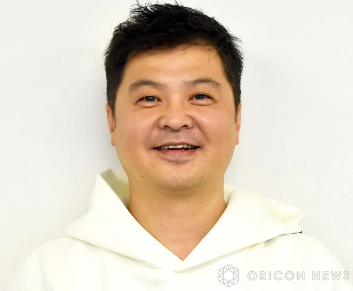 月亭方正、妻を“顔出し”「奥さん綺麗」「杏里さんに似てる」 先輩・今田耕司との2ショット紹介