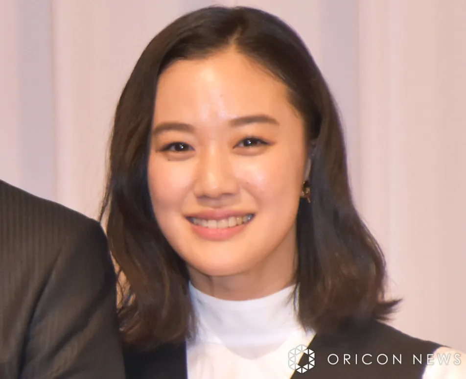 蒼井優、“母”神野三鈴との2ショットに反響「似ていますね」「笑うとそっくり」　出会いから20年、映画『TOKYOタクシー』で初の親子役