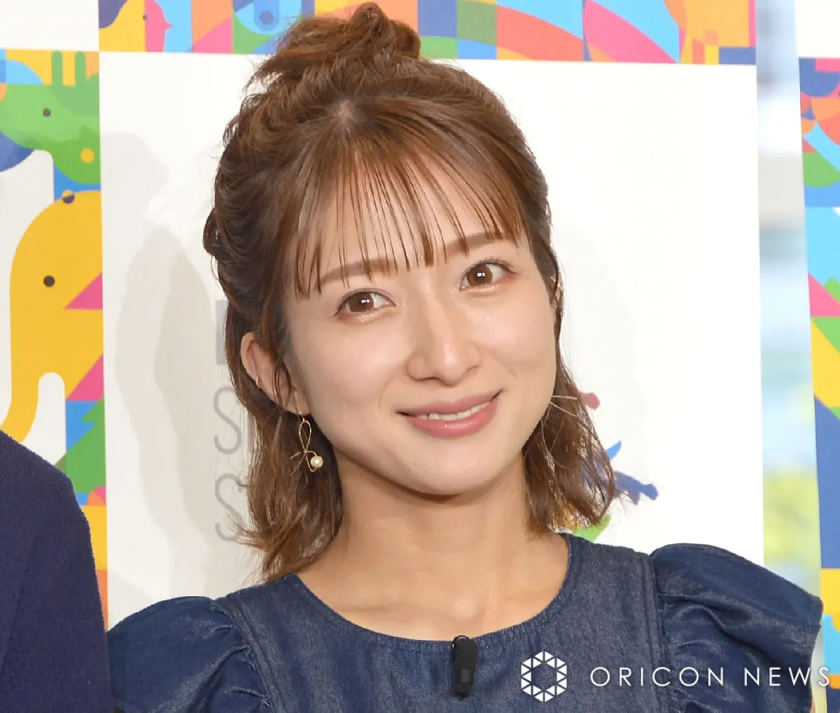 第5子妊娠中の辻希美、“ふっくらお腹”で笑顔ショット　旧友との再会に「ママ話で話が尽きない」