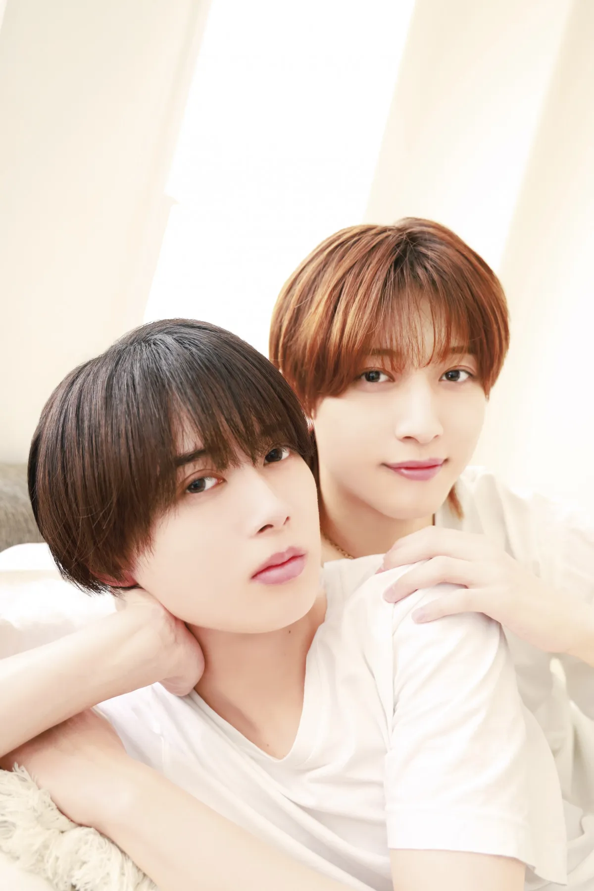 KEY TO LIT井上瑞稀＆中村嶺亜『ベツコミ』巻頭グラビア　“オレのこともっと知りたい？”助かる45の質問