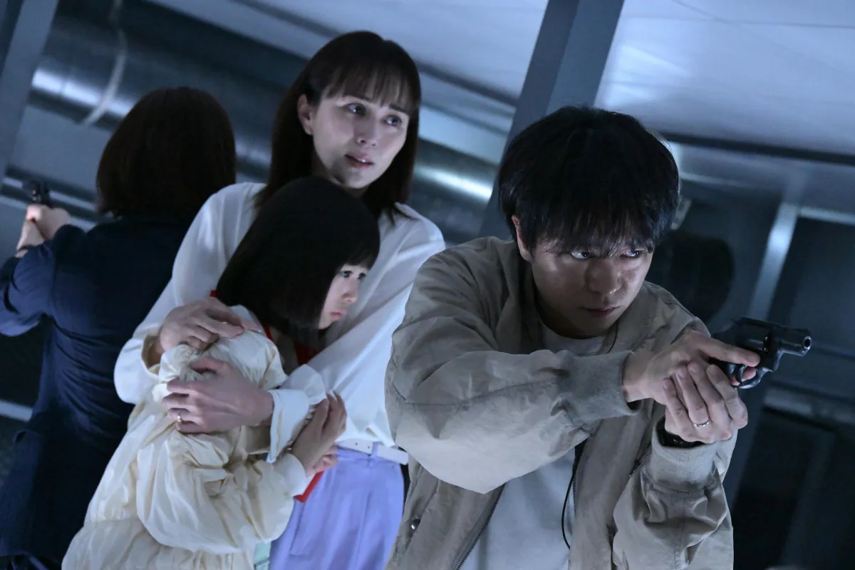 『放送局占拠』武蔵三郎（櫻井翔）ファミリー、武装集団「妖」と遭遇　青鬼（菊池風磨）が動き出す