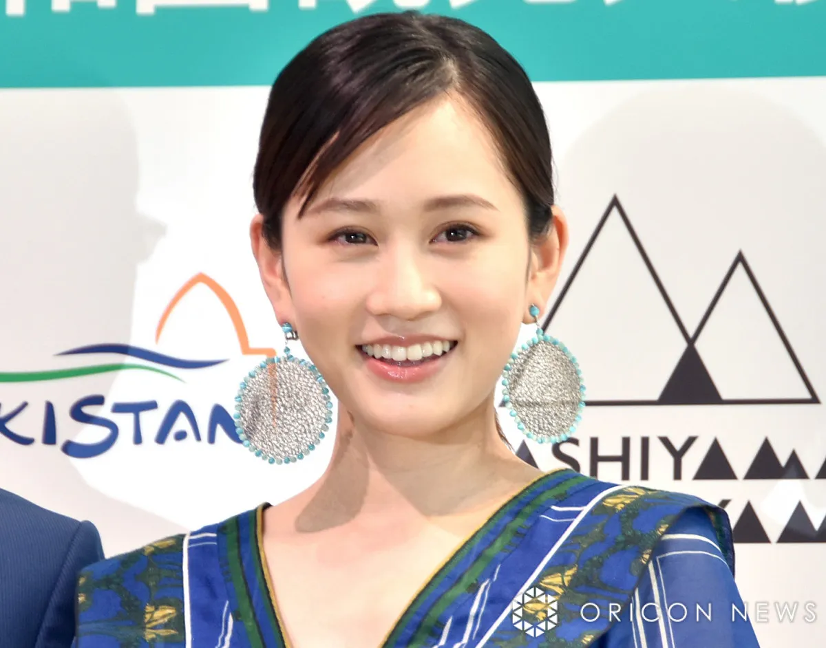 34歳・前田敦子「このメンバーが揃うなんて…」誕生日に駆けつけた元AKBメンバーと4ショット「4人の写真珍しいよね!?」「みんな変わらず可愛い」