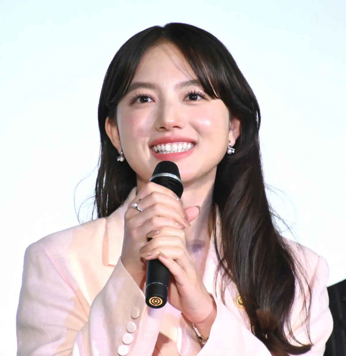 清原果耶“デート写真”に反響　お相手の韓国俳優ナ・イヌが「イケメンすぎる」と話題　『初恋DOGs』で共演中