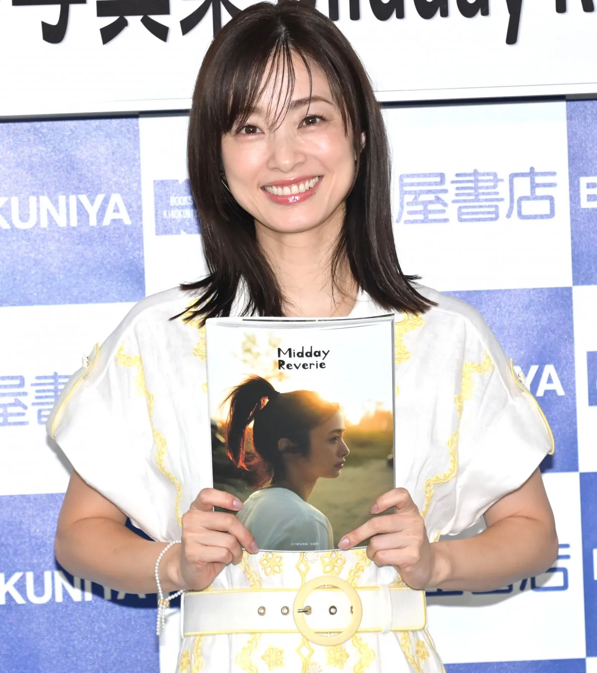 上戸彩、15年ぶり写真集は“冒険”「本当はナイスバディーになりたかった（笑）」