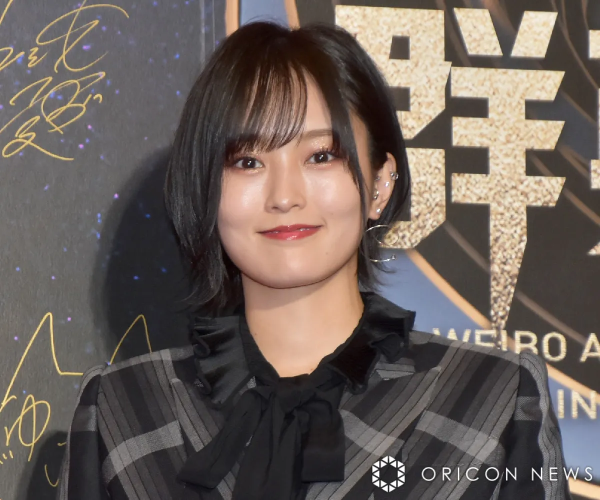 山本彩、ファーストピッチ報告「ノーバンでした」　“空目”続出で自らツッコみ