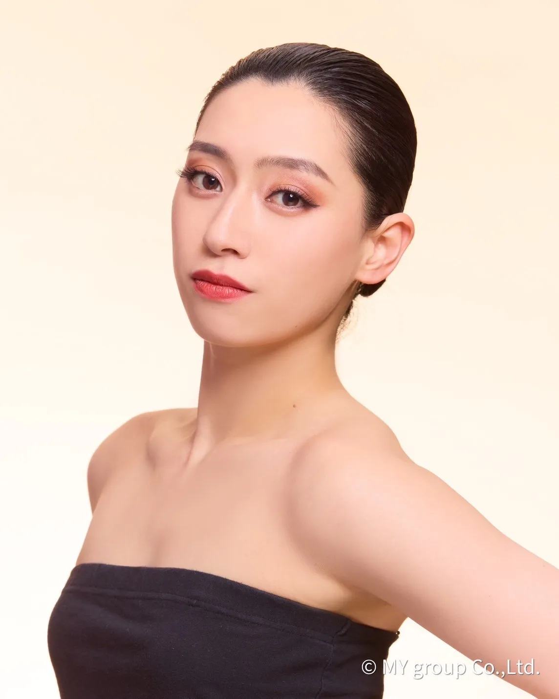 モデル・俳優の高橋美紅さん、ミス・ユニバース和歌山代表に「自分を愛することの大切さを伝えていきたい」