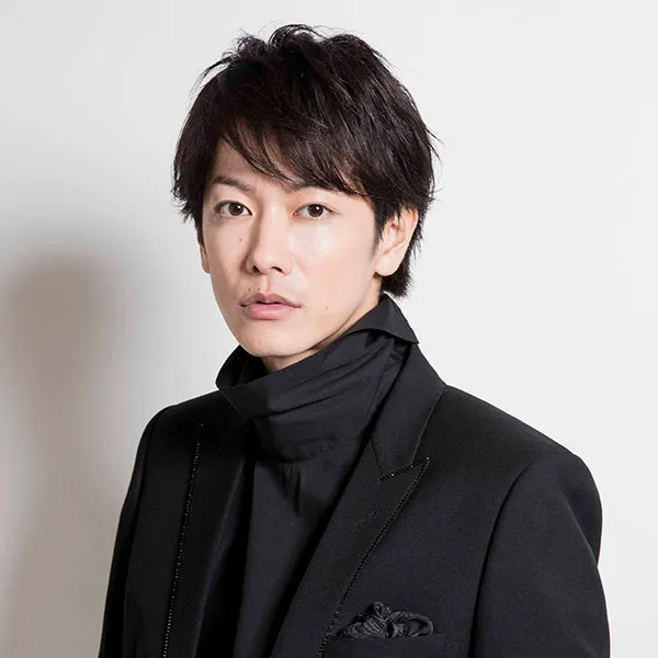 佐藤健、プライベートショットで明かした“意外”な交友関係にファン驚き「どうゆうメンバー？」「楽しそう」