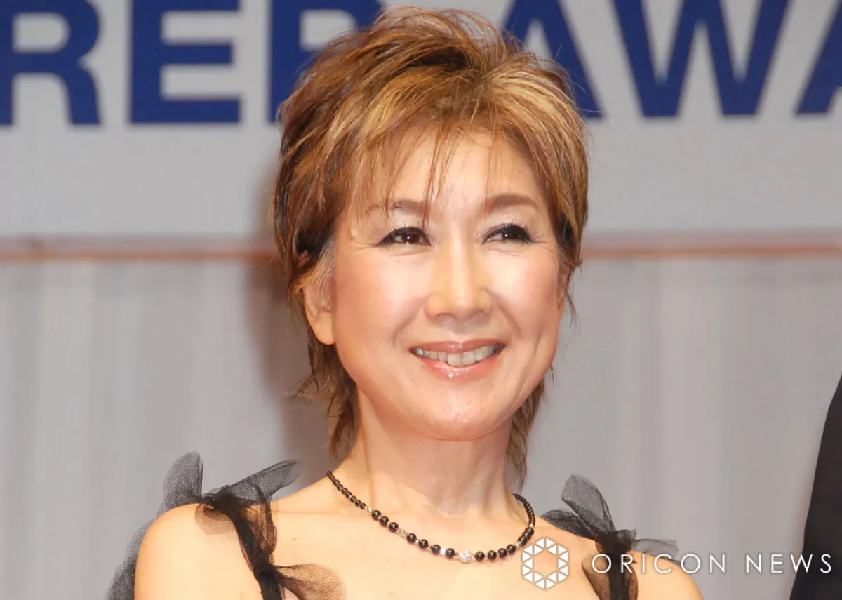 高橋真梨子、音楽家の81歳夫と“顔出し”夫婦2ショット　2人で箱根へ「夫婦2人だけでの旅行はこれが初めて」