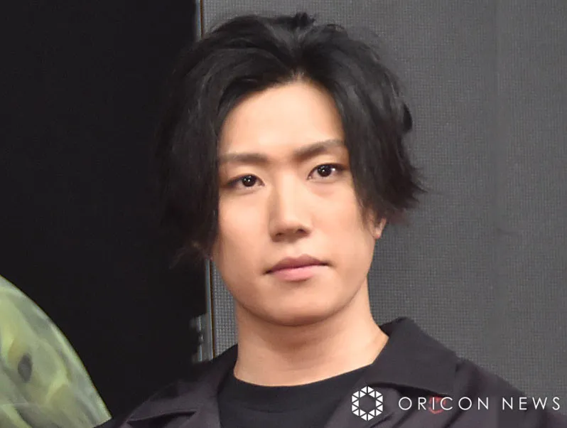 「なんて美しい」早乙女太一、鍛え上げられた背筋に反響「湖に映える美しい背筋ですね」「背中の翼が見えるんです」　休暇を楽しむオフショットも