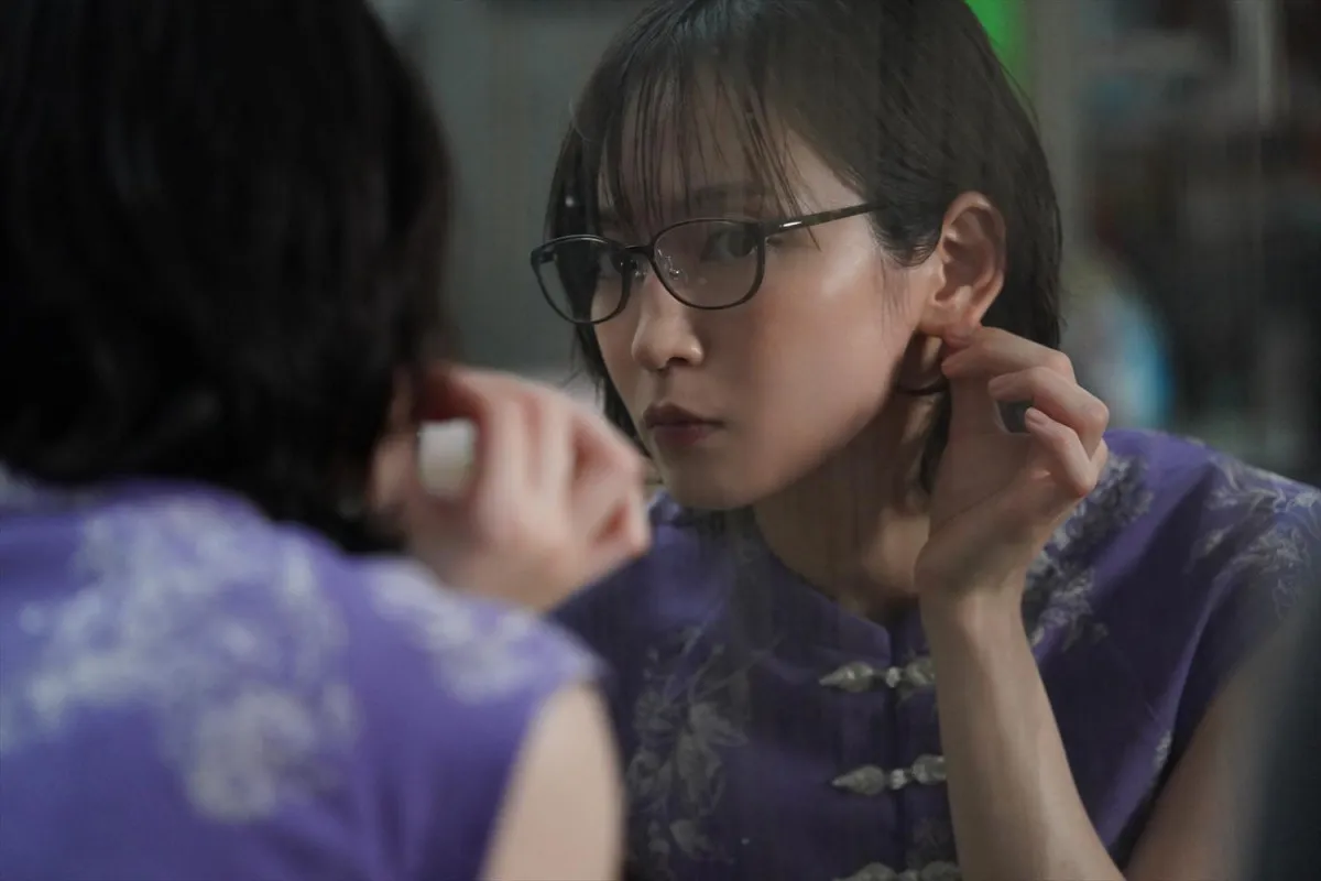 吉岡里帆、役作りのために髪を20センチカット　1人2役の新場面写真公開