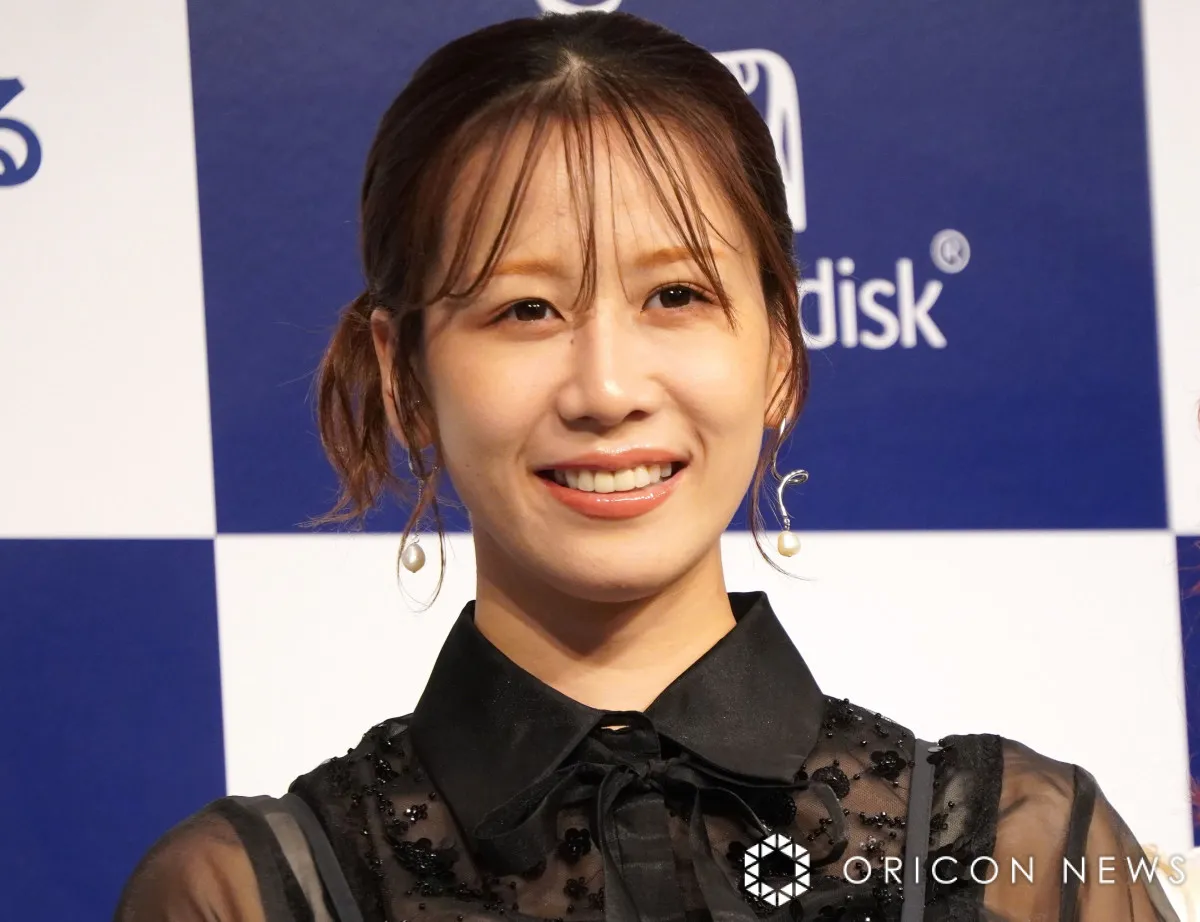 元AKB48・大家志津香、結婚式を報告　岩田玲との“直筆メッセージ入り”夫婦写真や集合ショットを紹介「とっても綺麗～」「豪華な式だね～！」
