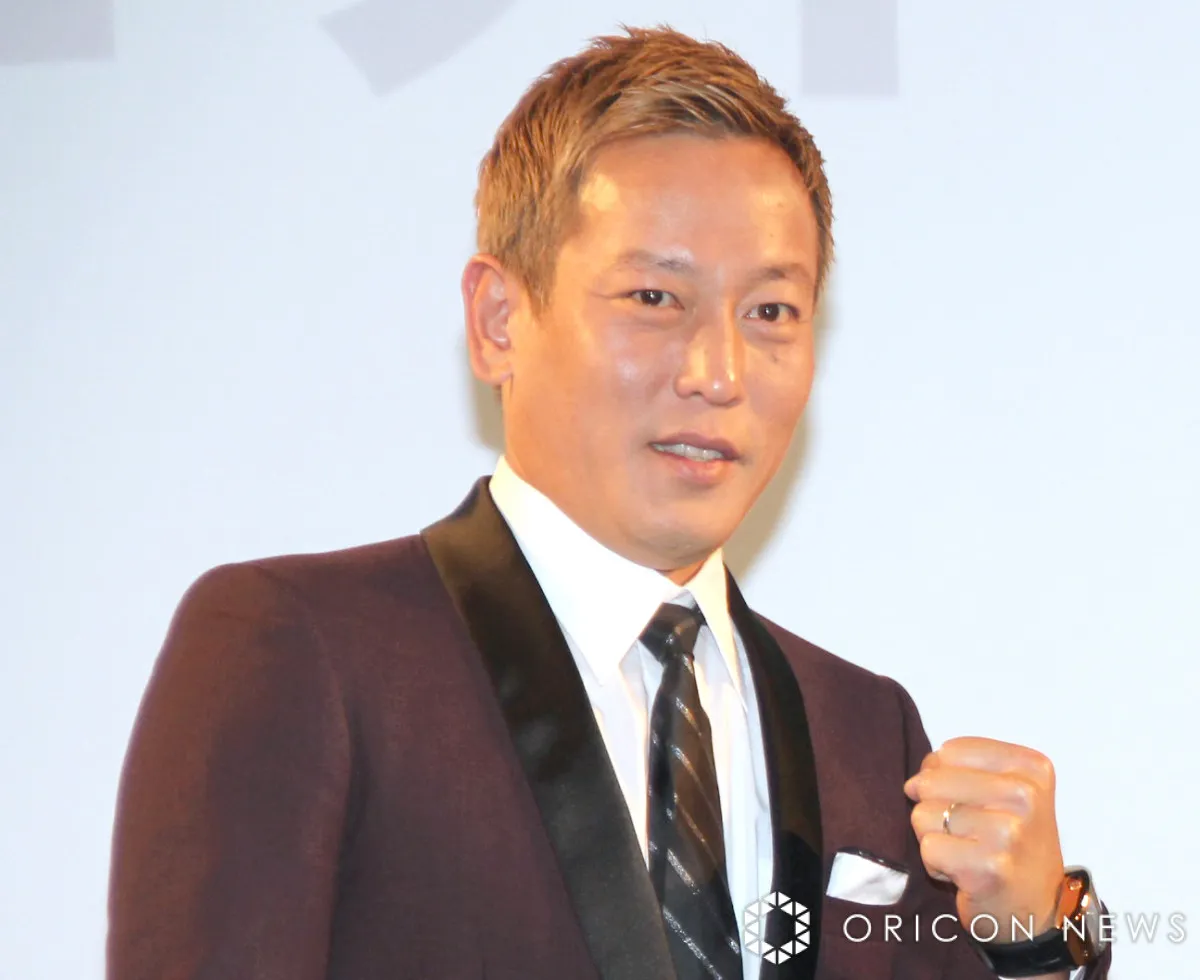 じゅんいちダビッドソン、アメリカ“愛車”と2ショットで購入報告「カッケーっす」「似合いすぎる！」　選んだポイントも明かす