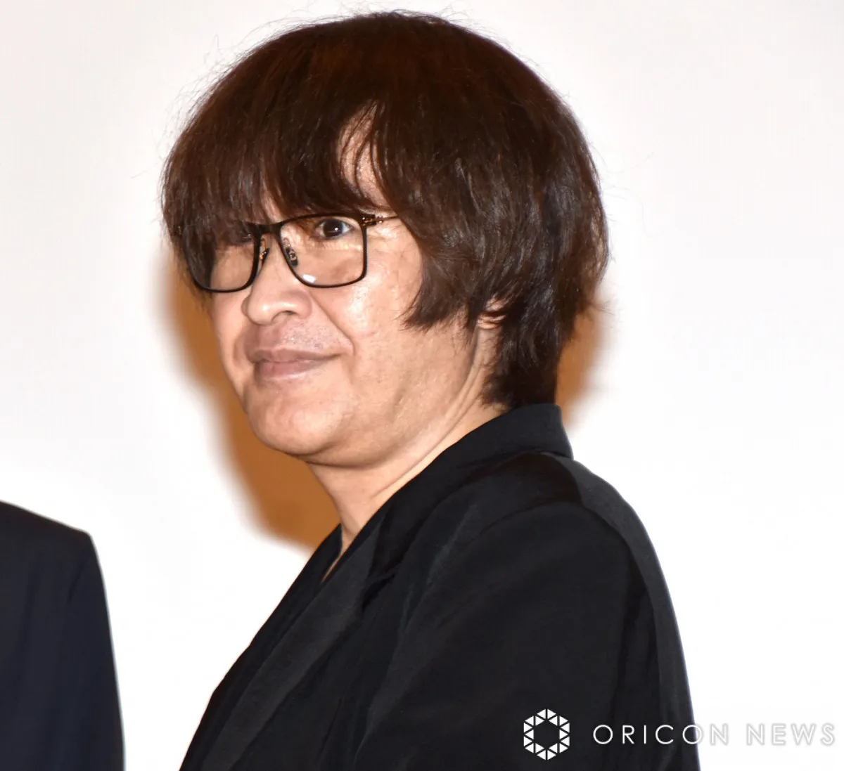 深作健太氏、映画『バトロワ』出演の「名前を出せない選挙活動中の人」のカンペ事情を暴露