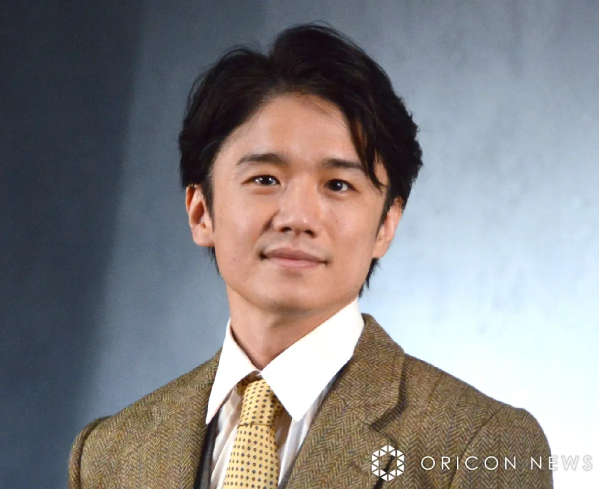 風間俊介、“身長差24センチの恋人”とフィルムカメラで撮り合いっこに反響「何だ？この可愛い人たちは」　ドラマ『40までにしたい10のこと』オフショット