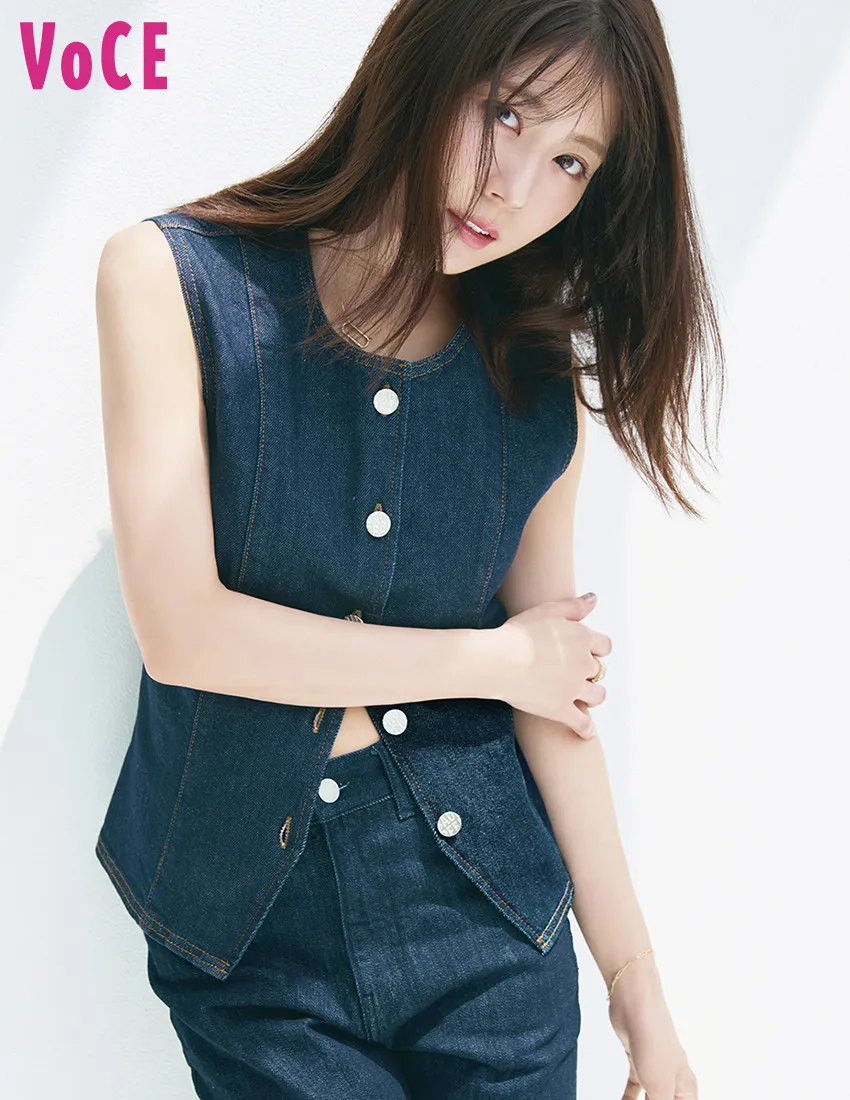 32歳・有村架純、年齢を重ねて増す透明感 『VOCE』で普段のケア法を公開