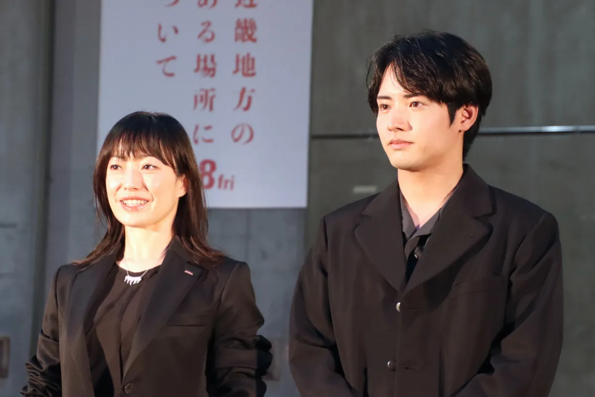菅野美穂＆赤楚衛二、大阪の”ある場所”に登場　会場を示す謎解きに「分かんのかんの菅野美穂」