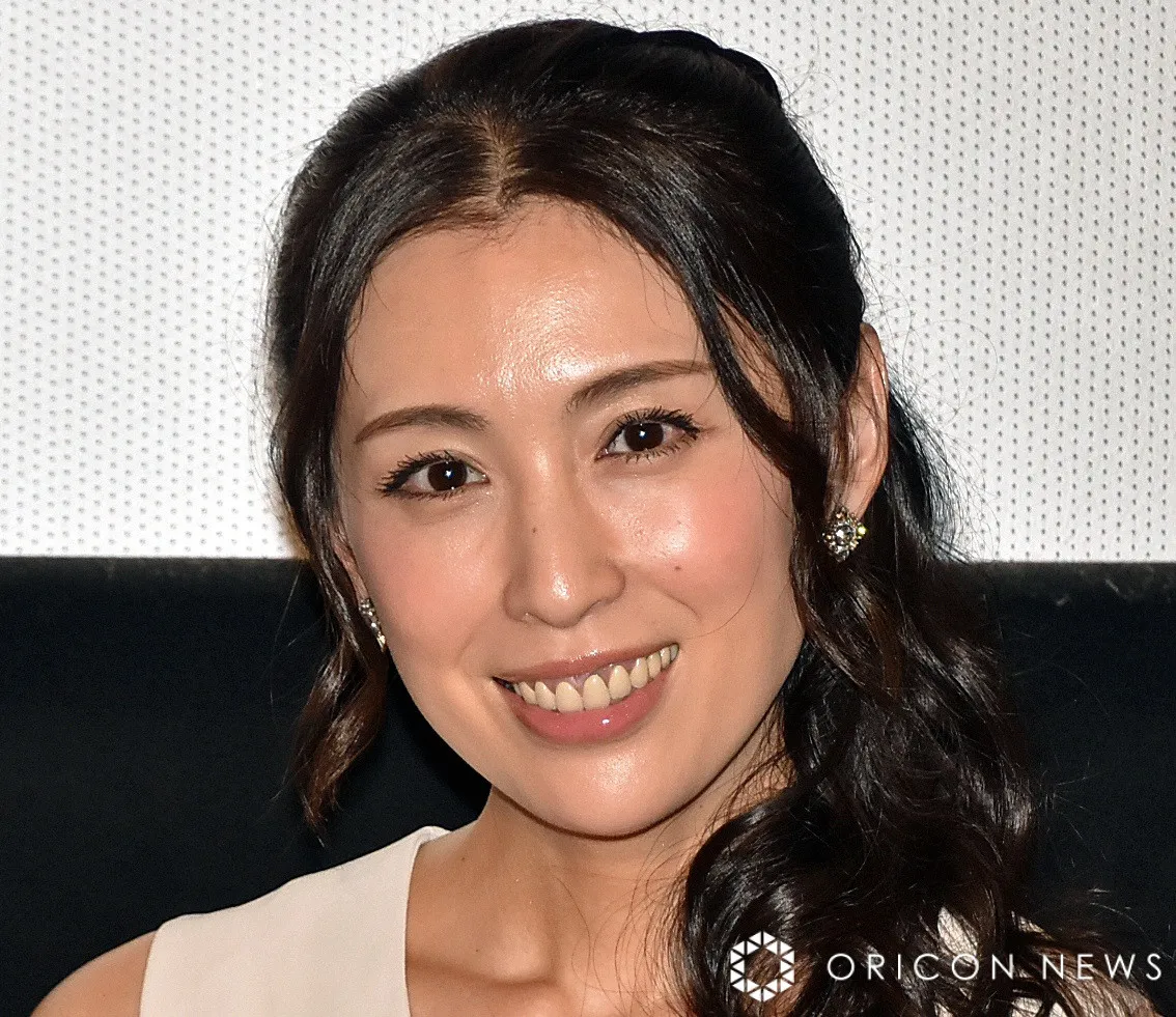 雛形あきこ、夫・天野浩成と“夫婦外食”を笑顔で報告「お二人、いい笑顔」「雛形夫婦 仲良しさん」