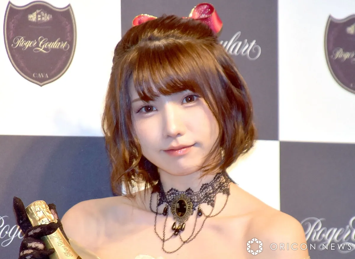えなこ、“古民家”グラビアに反響　「素晴らしい肢体」「艶っぽいね～素敵」「見惚れますね」