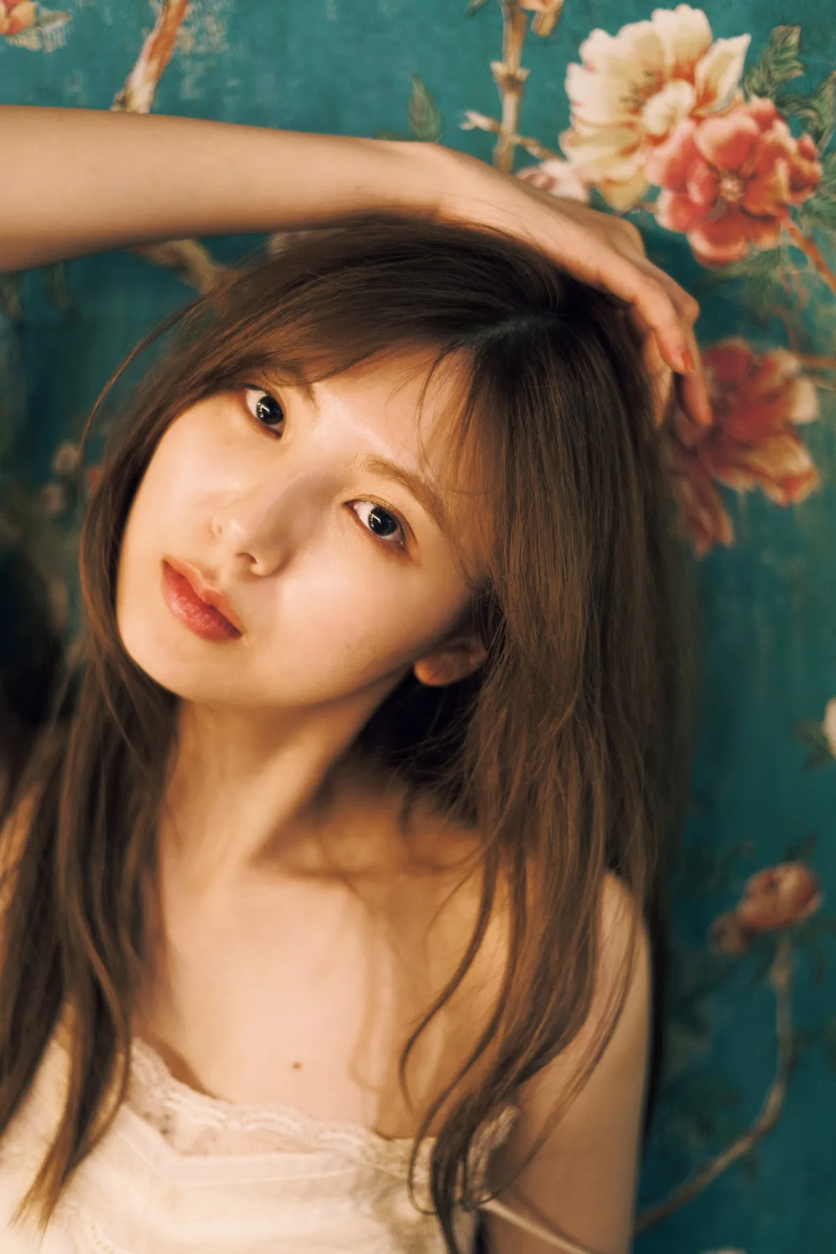 SKE48菅原茉椰、写真集表紙3種が解禁　黒のワンピースランジェリー姿のバックショットなど