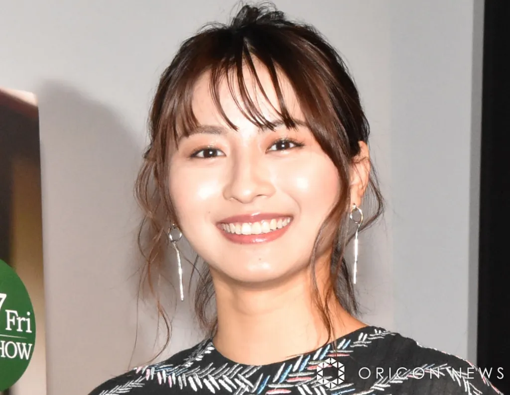 「花火と美の共演」ロン・モンロウ、“淡い”浴衣姿に反響「綺麗過ぎて見とれてしまった」「浴衣がとっても似合っててめっちゃ可愛い」
