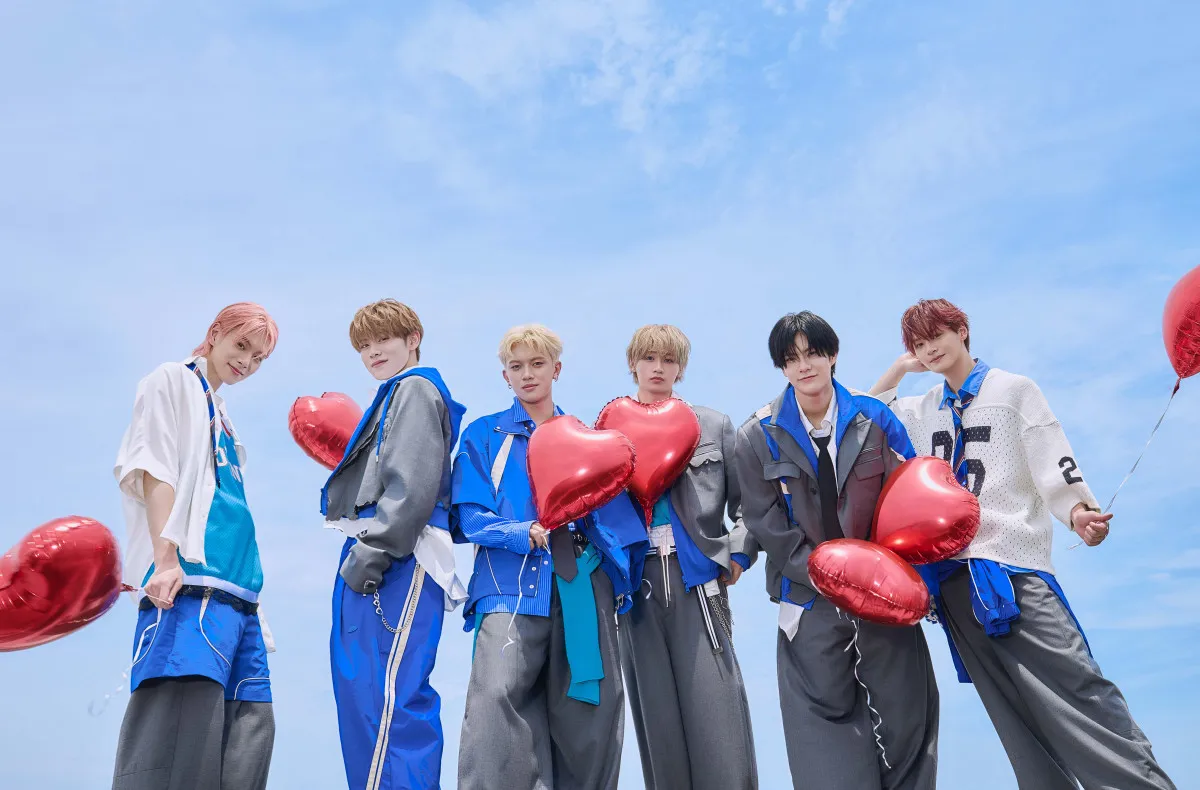 DXTEEN、“奇跡”マジックアワーでの撮影に成功　6thシングル「両片想い」ビジュアル公開