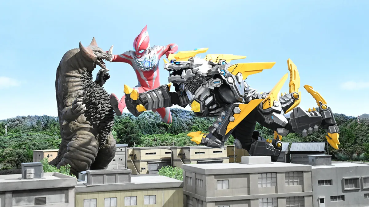 『ウルトラマンオメガ』8月放送の場面写真&エピソード解禁　トライガロンが登場　ゴモラやモンスアーガの姿も