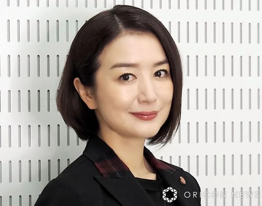 57歳・鈴木京香、麦わら姿に「似合うなんてさすがです」「可愛い」