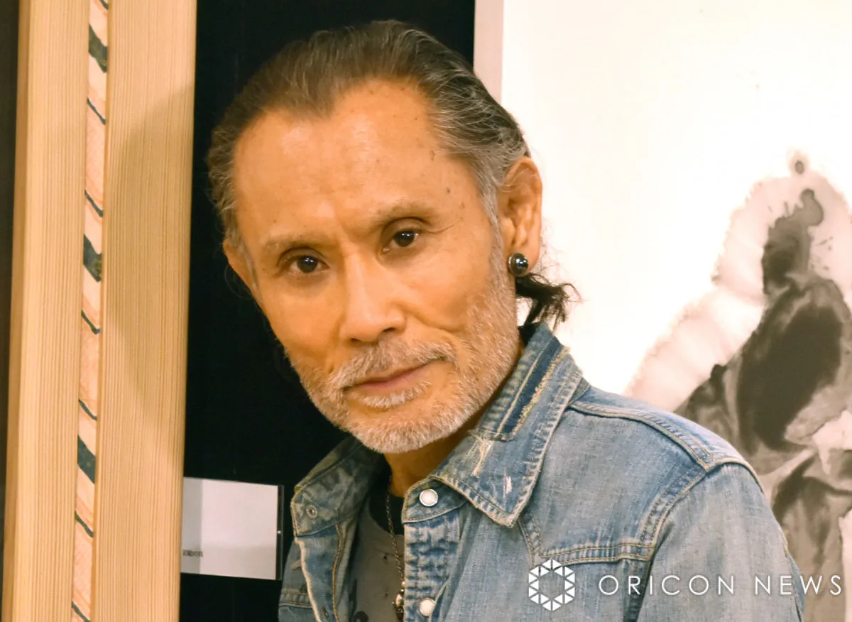 片岡鶴太郎、“激変”姿に反響「渋すぎっす！」「若くて素敵」「カッコいい」
