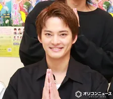 中山優馬、「テロップまで編集してる」恒例の家族旅行の動画を披露　姉と妹は元NMB48