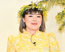 「予想外の金髪」元“ブルゾンちえみ”藤原しおりさん、印象ガラリな近影に反響　元“with B”コージが2ショット投稿「カップルに見える！笑」