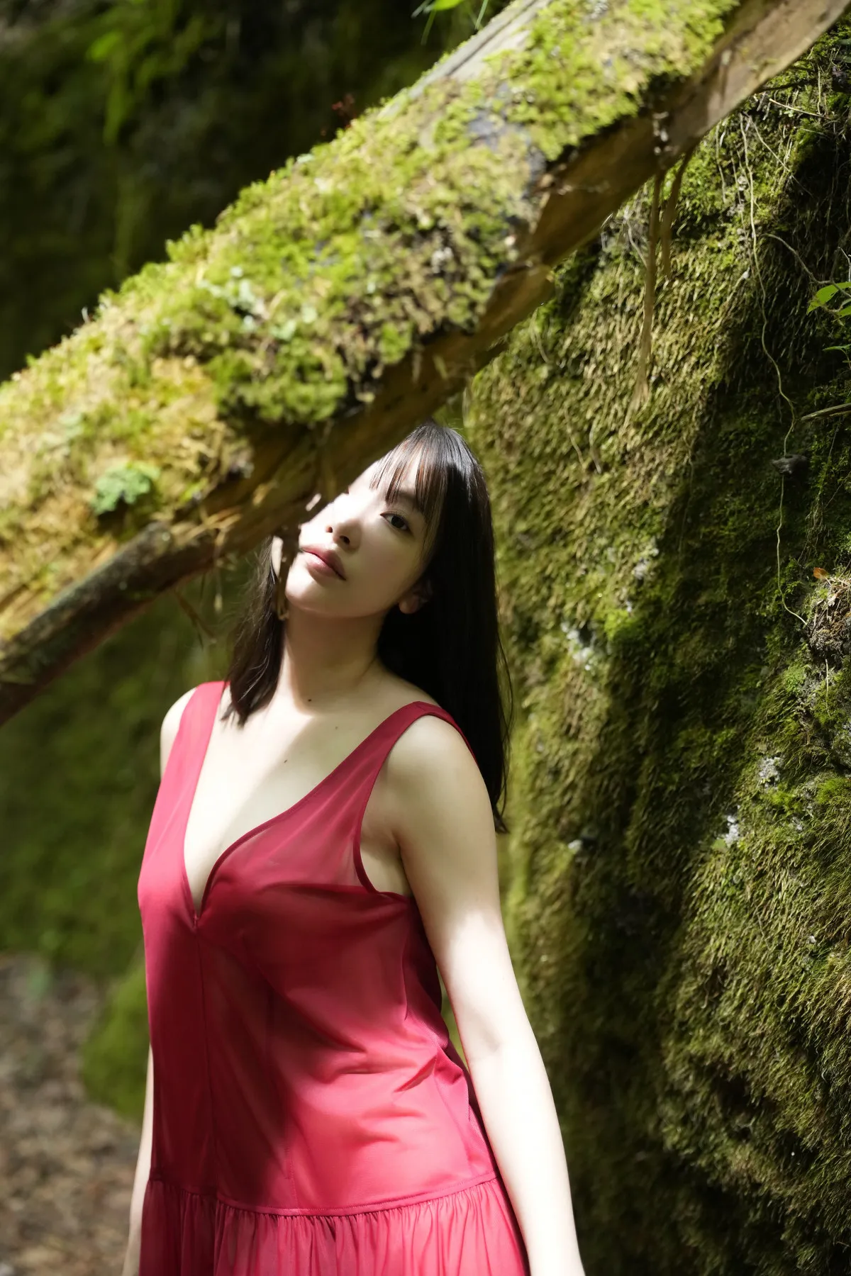 「グラビア界の至宝」Gカップ・鈴木聖、衝撃のファースト写真集　「バストトップの限界表現」に初挑戦