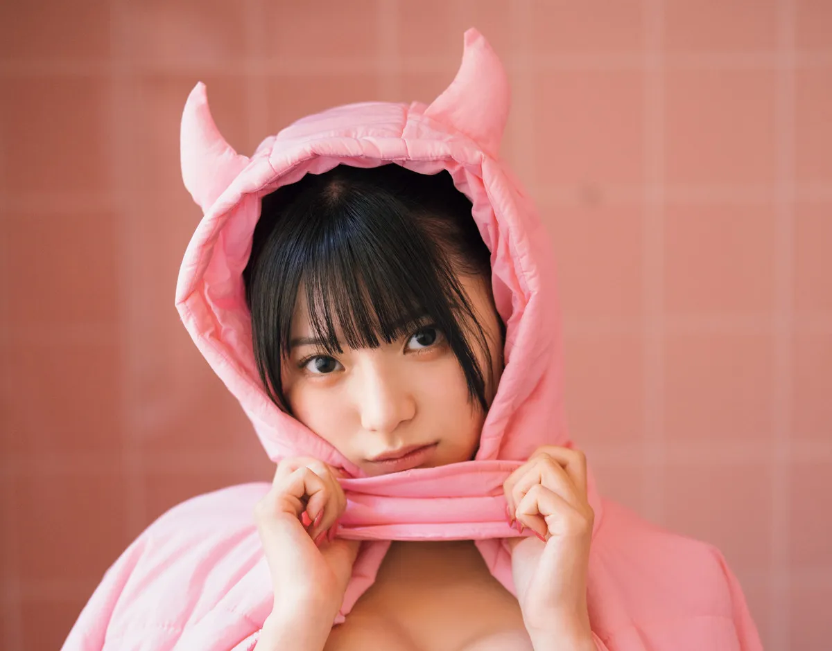 身長148cmのアイドル・姫野ひなの、キュートな悪魔コスでパンチ飛び蹴り「お外にも出て走り回りました」